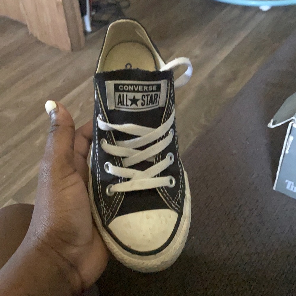Converse - Picture 2 of 3